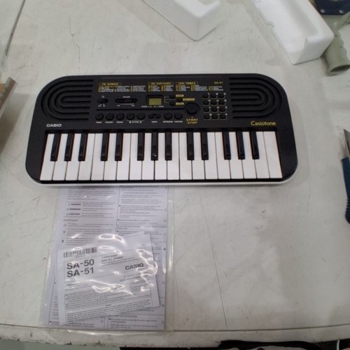 CASIO CASIOTONE 32-KEY MINI KEYBOARD FOR KIDS - BLACK/WHITE (MODEL: SA-51) image 3