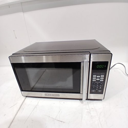 HAMILTON BEACH STAINLESS STEEL MICROWAVE, 0.7 CU.FT (MODEL: EM720CPN-PMB) image 3