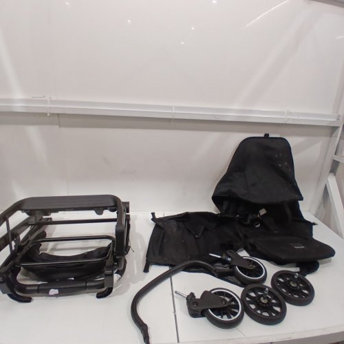 GROMAST IFOLD 2.0 FOLDING BABY STROLLER - BLACK (MODEL: GT077) image 4
