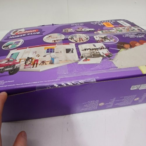 61PC SCHLEICH HORSE CLUB VISIT TO THE VET PLAYSET (MODEL: 72261) image 4