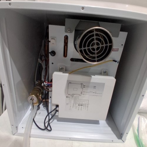 VEVOR RV TANKLESS WATER HEATER WITH CONTROLLER - PROPANE GAS 55000BTU - 15" X 15" - (MODEL: TM-RV03-2) image 3