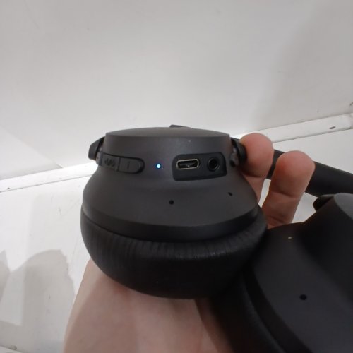 SOUNDCORE BY ANKER Q20I HYBRID ACTIVE NOISE CANCELLING WIRELESS OVER-EAR BLUETOOTH HI-RES BIG BASS HEADPHONES - BLACK - (MODEL: A3004) image 2