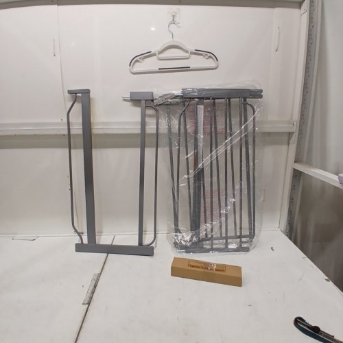 REGALO EASY STEP EXTRA WIDE METAL SAFETY GATE - 30" X 29" - 49" - GREY (MODEL: 1164EPDS) image 2