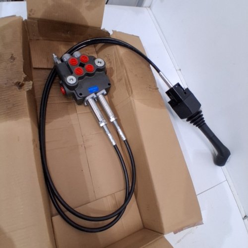 TAISHI STAINLESS STEEL SPOOL HYDRAULIC REVERSING VALVE WITH 5 PORTS - BLACK image 3
