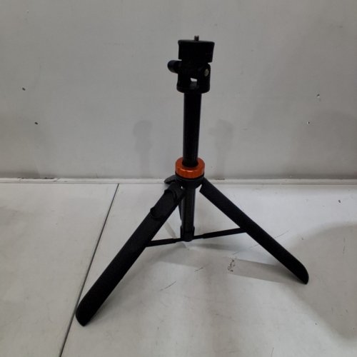 K&F CONCEPT ADJUSTABLE PORTABLE TRIPOD STAND - MAX HEIGHT 47" - BLACK (MODEL: MS21) image 3
