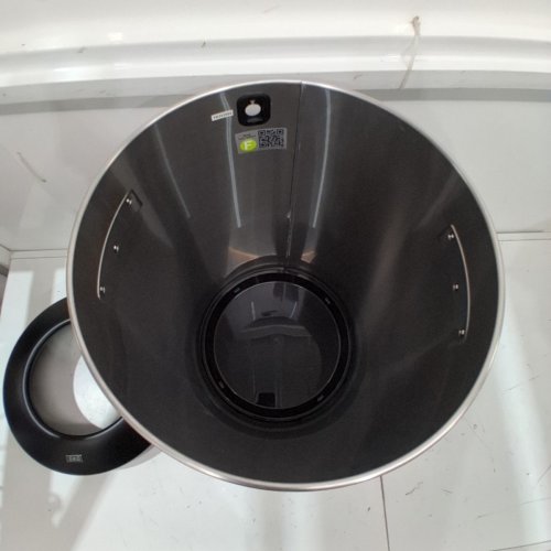 EKO URBAN COMMERICAL TRASH CAN WITH LID - 32 GAL - BLACK image 3