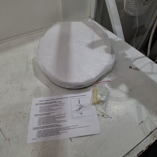 CENTOCO CENTOCORE MOLDED WOOD ELONGATED CLOSED FRONT TOILET SEAT WITH SAFETY CLOSE - WHITE (MODEL: DS900SC-001) image 2