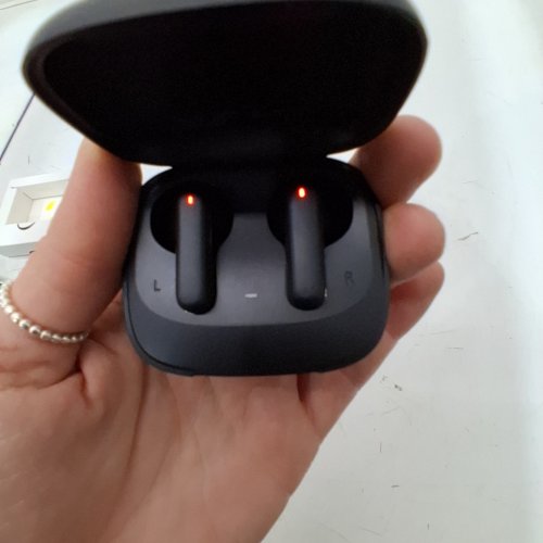 ONN. IN-EAR TWS EARPHONES WITH CHARGING CASE - BLACK image 2