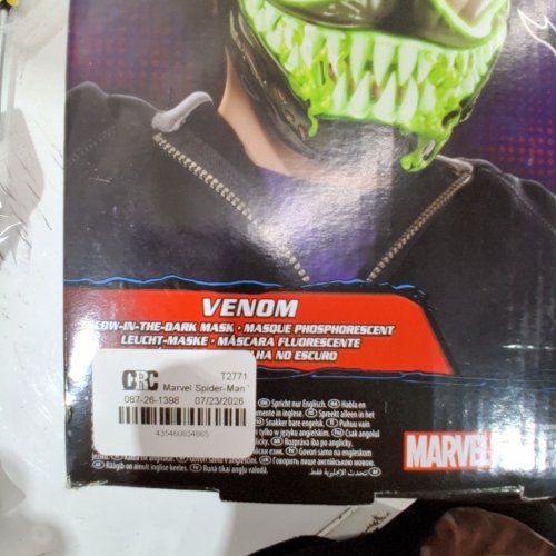 MARVEL SPIDER-MAN VENOM VESRUS GLOW IN THE DARK MASK - WITH TEN SOUNDS & PHRASES - 5+ - BLACK / WHITE/ GREEN image 3
