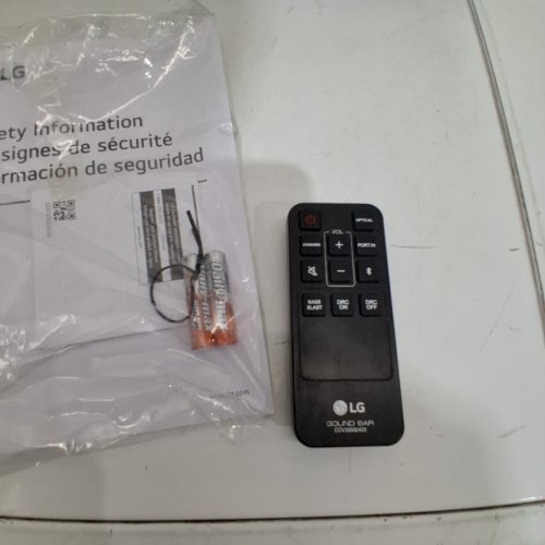 LG SK1 SOUNDBARR, BLUETOOTH, 3.5MM AUX, OPTICAL PORT image 6