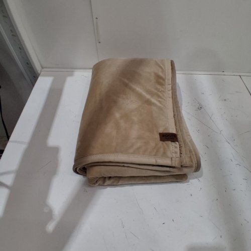 ROOTS HOME PLUSH BLANKET - 50" X 70" - TAUPE (MODEL:2010800) image 3