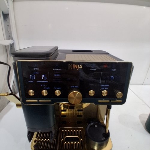 NINJA LUXE CAFÉ PRO 4-IN-1 LIMITED EDITION ESPRESSO COFFEE MAKER - EMERALD / GOLD (MODEL: ES701GNGD) image 2