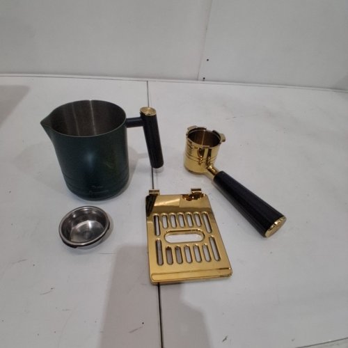 NINJA LUXE CAFÉ PRO 4-IN-1 LIMITED EDITION ESPRESSO COFFEE MAKER - EMERALD / GOLD (MODEL: ES701GNGD) image 4