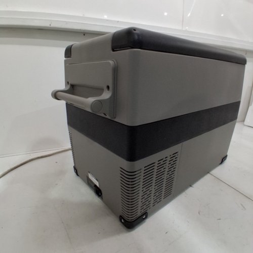 EUHOMY ELECTRIC COOLER WITH WALL/CAR PLUG - 12V - 45L - (MODEL: CF45) image 5