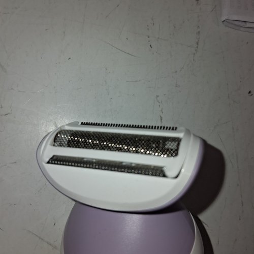 5PC PHILIPS LADY SHAVER SERIES 600 FEMALE GROOMING CORDLESS WET AND DRY USE - WHITE (MODEL: BRL136/00) image 4