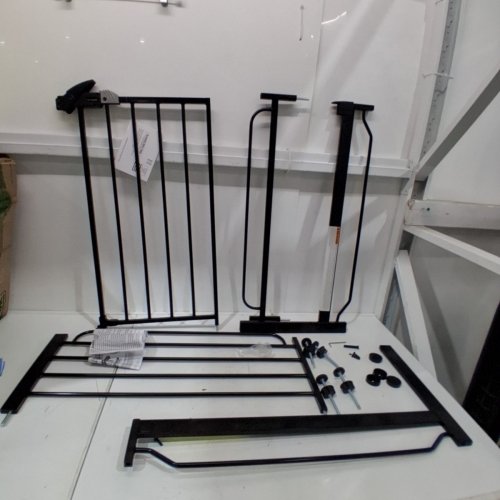 REGALO EASY STEP ADJUSTABLE EXTRA WIDE METAL SAFETY GATE - 30"X29"-49" - BLACK (MODEL#: 1164EBDS) image 2