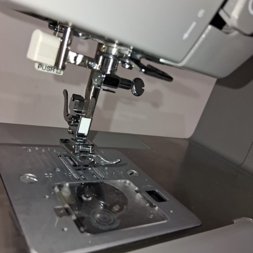 SINGER 4452 HEAVY DUTY SEWING MACHINE, GREY image 6