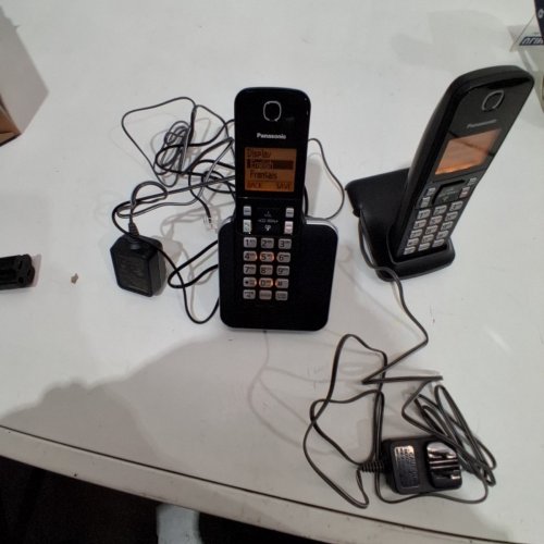 4PC PANASONIC DIGITAL CORDLESS PHONE SYSTEM SET - BLACK (MODEL: KX-TGC382C) image 4