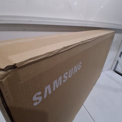 SAMSUNG SMART MONITOR M7 – 4K UHD LED DISPLAY, HDR10, DUAL HDMI & USB‑C WITH POWER DELIVERY, BUILT‑IN 2×10 W SPEAKERS, SAMSUNG GAMING HUB & SMART TV APPS, SOLARCELL REMOTE - 43" (MODEL:S43FM702UN) image 3
