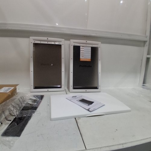 PETSAFE EXTREME WEATHER DOG AND CAT DOOR ALUMINUM FRAME PET DOOR (MODEL: ZPA00-16849) image 2