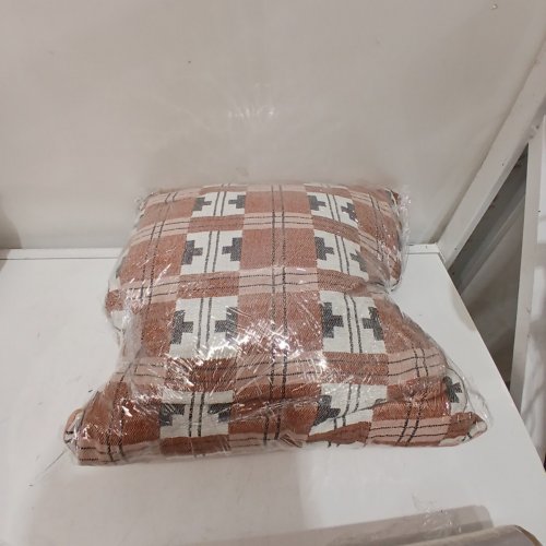 THRESHOLD DECORATIVE PILLOW - 18" X 18" - RUST, CREAM AND BLACK image 5