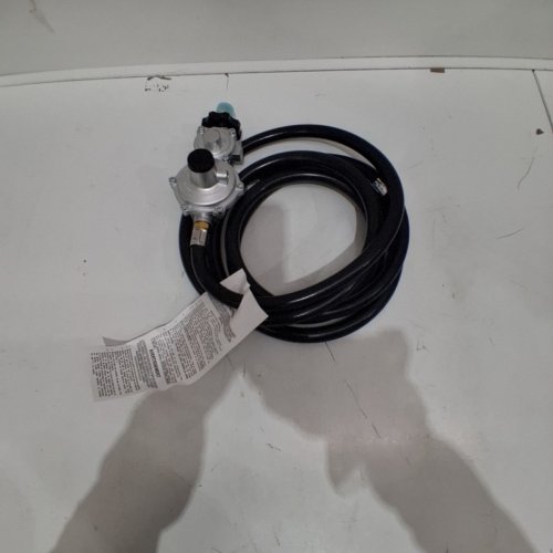 REPLACEMENT LP GAS REGULATOR WITH HOSE - 10FT (MODEL: 8220) image 2