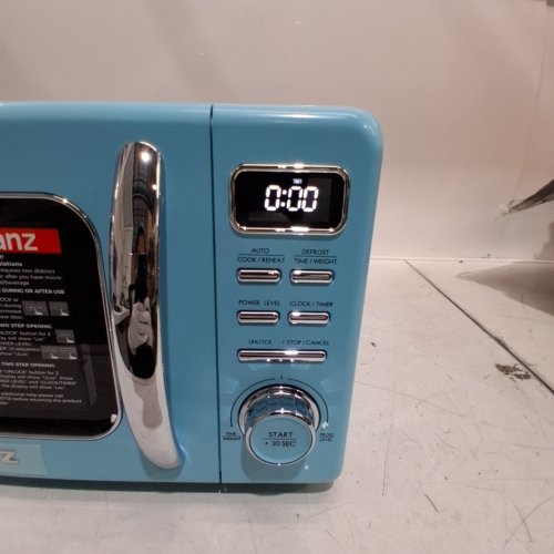 GALANZ RETRO-STYLE DIGITAL MICROWAVE OVEN - 0.7CU.FT - BLUE (MODEL: GLCMKZ07BER07) image 2