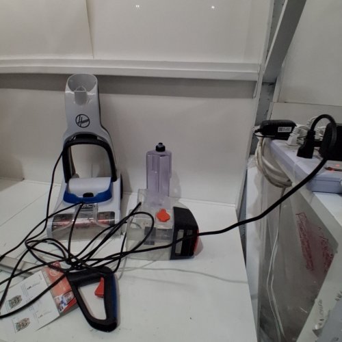 HOOVER POWERDASH PET COMPACT CARPET CLEANER AND SHAMPOOER MACHINE - (MODEL: FH50700) image 2