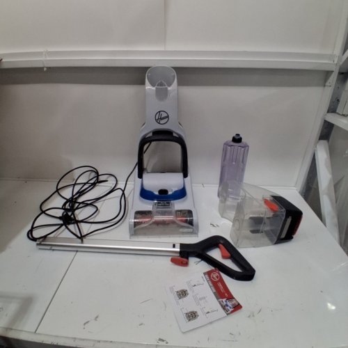 HOOVER POWERDASH PET COMPACT CARPET CLEANER AND SHAMPOOER MACHINE - (MODEL: FH50700) image 3
