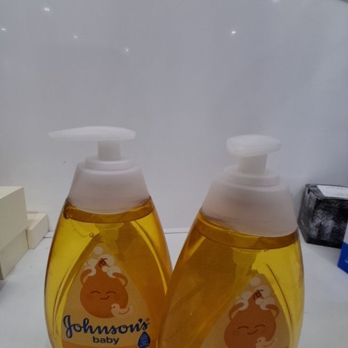2 JOHNSON'S BABY SHAMPOO - MILD; PARABEN & TEAR FREE - 600 ML PER BOTTLE image 3