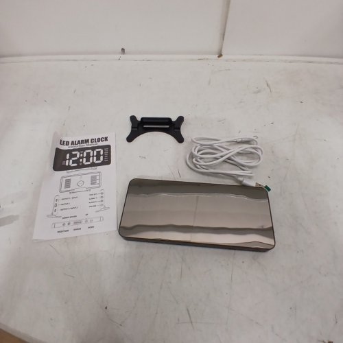 LED DIGITAL CHARGABLE MIRROR ALARM CLOCK - AUTOMATIC DIMMING image 3