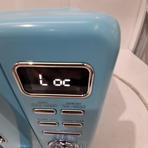 GALANZ RETRO STYLE DIGITAL MICROWAVE OVEN - 0.7CU.FT - LIGHT BLUE - (MODEL: GLCMKZ07BER07) image 2