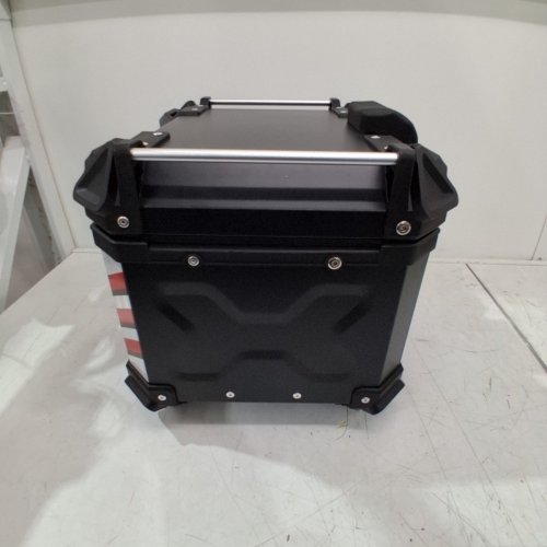 KEMIMOTO UNIVERSAL WATERPROOF DETACHABLE MOTORCYCLE ALUMINUM ALLOY TOP CASE/TRUNK WITH LINING, LOCK & BACK CUSHION - 17.7" X 15.4 X 13.2" - 56 L - BLACK (MODEL: KMF0304-05908-BK) image 6