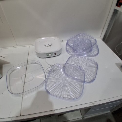 NUTRICHEF ELECTRIC COUNTERTOP FOOD DEHYDRATOR, FOOD PRESERVER - 120V - REACHES MAXIMUM TEMPERATURE OF 180 °F - WHITE (MODEL:PKFD06) image 3