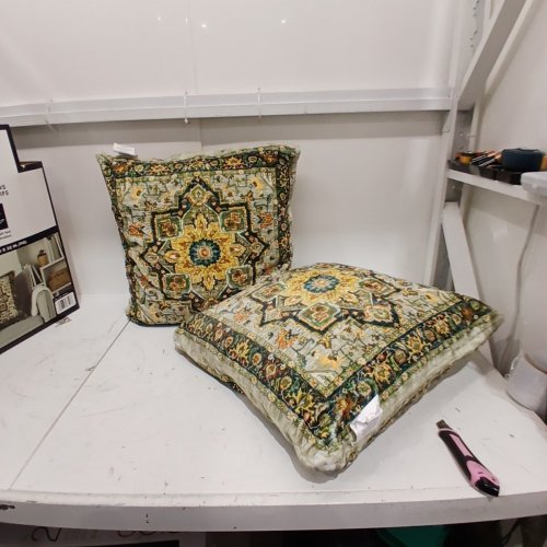 2PK WASH LUXE TOWN & COUNTRY LIVING DECORATIVE PILLOWS - 22" X 22" - MULTICOLOURED (MODEL: 1901552) image 2