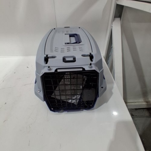 AMAZON BASICS TWO-DOOR TOP-LOAD HARD SIDED PET TRAVEL CARRIER - 19" - BLUE/GREY - (MODEL: 6009-S) image 2