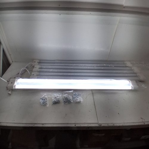 4PK LZHOME LINKABLE LED SHOP LIGHTS - 4FT 40W 4500LM 5000K - WHITE (MODEL: SHOP-4P-CA / LSD08-4) image 2