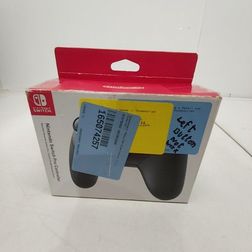 NINTENDO SWITCH WIRELESS PRO CONTROLLER - BLACK image 5
