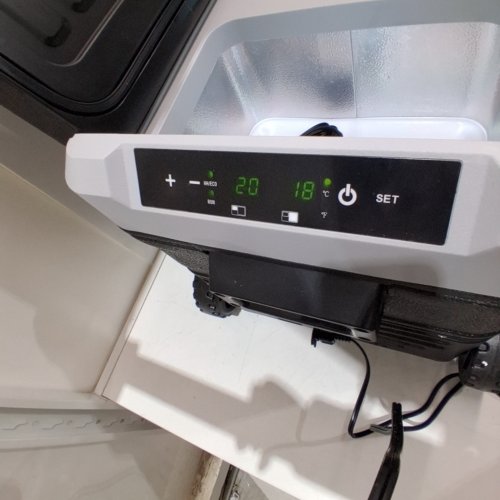 EUHOMY PORTABLE ELECTRIC REFRIGERATOR - 35L CAPACITY - BLACK (MODEL: CFB-35) image 2