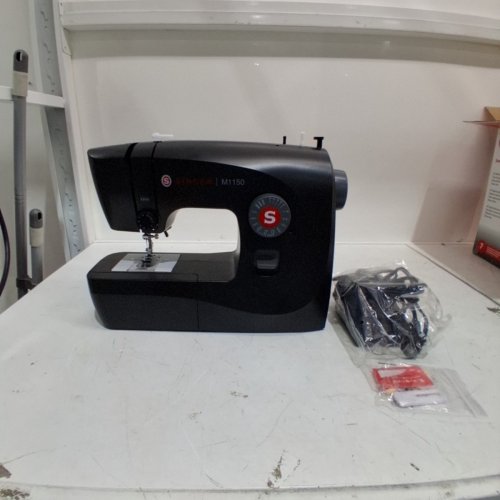 SINGER LIGHTWEIGHT & PORTABLE SEWING MACHINE WITH 45 STITCH APPLICATIONS - BLACK (MODEL: M1150) image 3