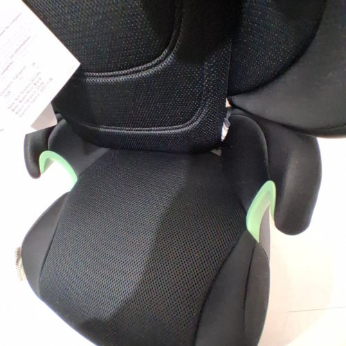 CYBEX GOLD SOLUTION G2 FOLDABLE LIGHTWEIGHT CAR SEAT - MOON BLACK (MODEL: 524002427) image 4