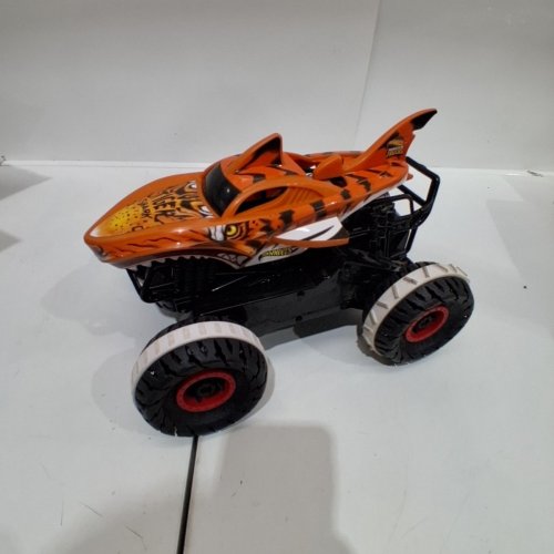 KIDS HOTWHEELS MONSTER TRUCKS REMOTE CONTROLLED TIGER SHARK TRUCK - 1:24 SCALE - ORANGE/BLACK image 3