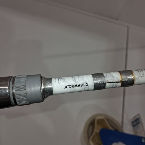 BPS JOHNNY MORRIS CARBONLITE SPINNING ROD - 7FT - MEDIUM HEAVY - FAST (MODEL: JCT70MHSF-2) image 2