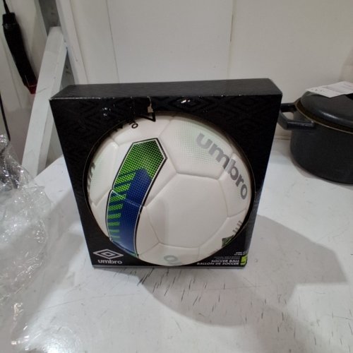 UMBRO TEMPEST SOCCER BALL - SIZE 5 - WHITE / BLUE / GREEN (STYLE: TEMPEST) image 4