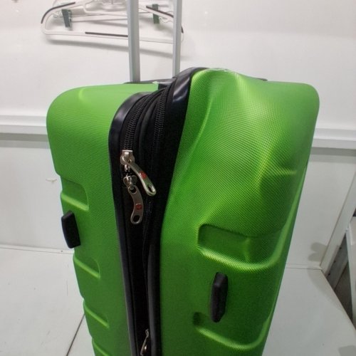 SWISS GEAR SIGNATURE COLLECTION HARDSIDE LUGGAGE - 29" - LIME GREEN (MODEL: SW49678) image 3