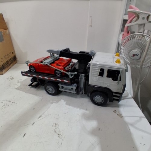 DRIVEN BY BATTAT TOW TRUCK TOY WITH CRANE ARM - GREY/BLACK/WHITE/RED image 4