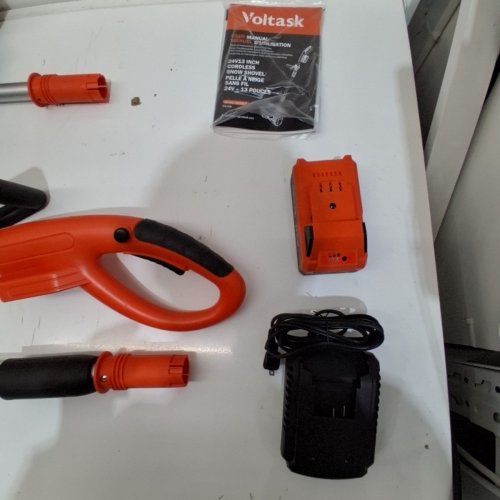 VOLTASK CORDLESS ELECTRIC SNOW SHOVEL WITH 1 BATTERY & CHARGER - 13" - 24V - BLACK/ORANGE (MODEL: CSS001-130OR-CAVK/SS-20B) image 4