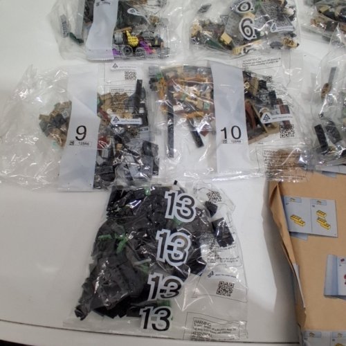 1601PC LEGO HARRY POTTER MALFOY MANOR BUILDING TOY (MODEL: 76453) image 5