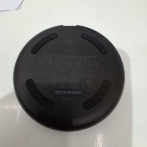 BELKIN BOOST CHARGE WIRELESS 10W CHARGING PAD - BLACK - (MODEL: WIA001) image 4