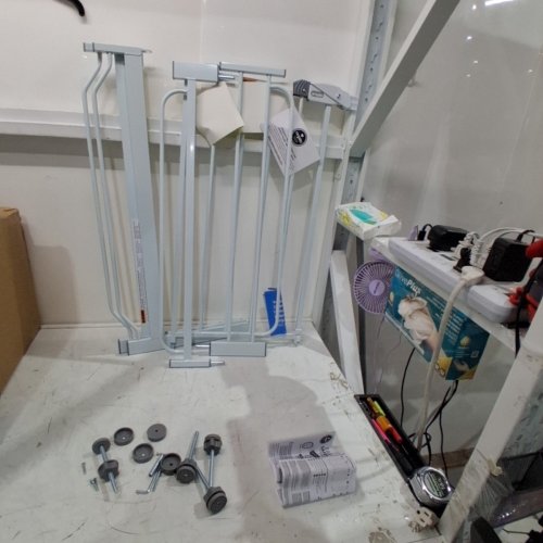 REGALO EASY STEP EXTRA WIDE BABY GATE - 30" X 29"-49" - WHITE (MODEL: 1164 EW DS) image 2